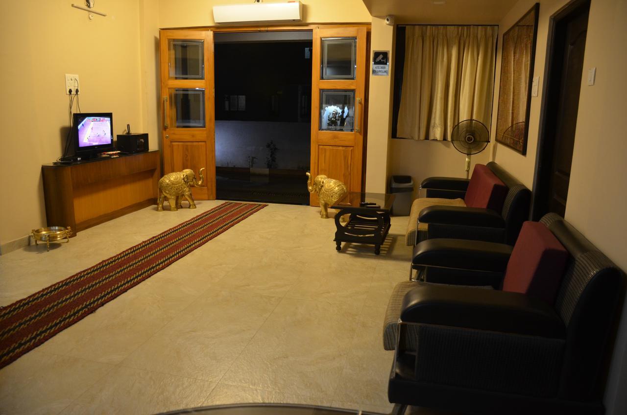 Hotel Hira Laxmi Residency Alībāg Exterior foto